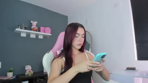 Snapshot of antonella_28_ chatting on 06-09-26, 09:15 Antonella online show from 06-09-26, 09:15