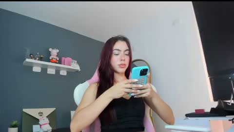 Snapshot of antonella_28_ chatting on 06-22-26, 09:34 Antonella online show from 06-22-26, 09:34