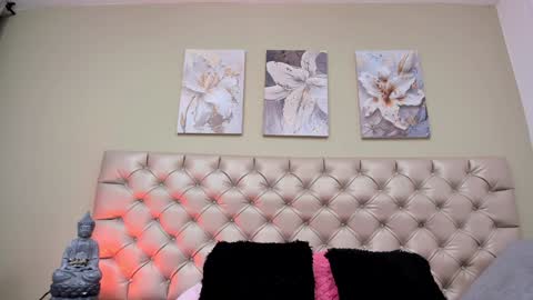 Snapshot of antonella_hotkiss chatting on 12-08-24, 04:35 Antonella online show from 12-08-24, 04:35