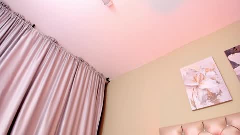 Snapshot of antonella_hotkiss chatting on 12-08-24, 07:58 Antonella online show from 12-08-24, 07:58