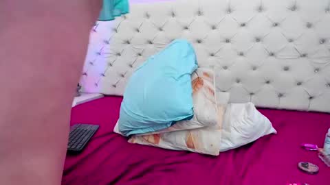 Snapshot of antonella_hotkiss chatting on 02-23-25, 10:06 Antonella online show from 02-23-25, 10:06