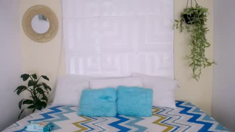 Snapshot of antonella_mcry chatting on 04-23-26, 01:18 antonella online show from 04-23-26, 01:18