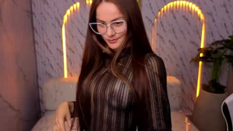 Follow me.. Live 1430 to 2100 online show from 05-05-26, 12:46