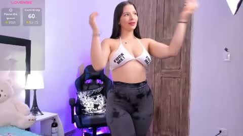 Snapshot of antonellababy69 chatting on 06-10-26, 12:59 ANTONELLA online show from 06-10-26, 12:59
