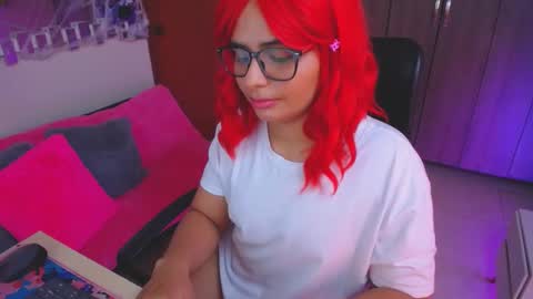 Snapshot of antonellacute_ chatting on 10-15-25, 02:44 Antonella online show from 10-15-25, 02:44