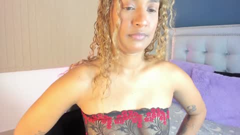 Snapshot of antonellaparker chatting on 12-30-24, 02:08 Sarah online show from 12-30-24, 02:08