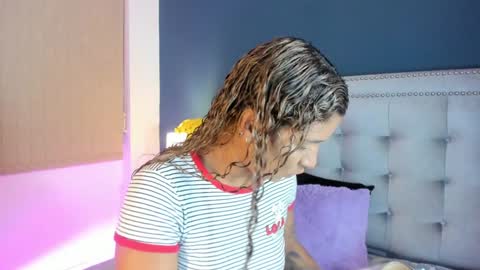 Snapshot of antonellaparker chatting on 01-04-25, 01:21 Sarah online show from 01-04-25, 01:21