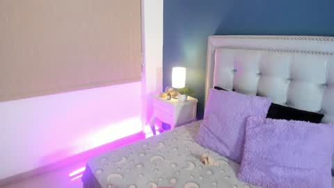 Snapshot of antonellaparker chatting on 01-23-25, 03:22 Sarah online show from 01-23-25, 03:22