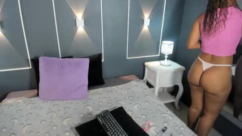 Snapshot of antonellaparker chatting on 02-24-25, 12:16 Sarah online show from 02-24-25, 12:16