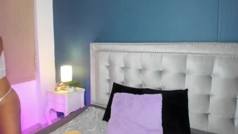 Snapshot of antonellaparker chatting on 02-27-25, 10:26 Sarah online show from 02-27-25, 10:26