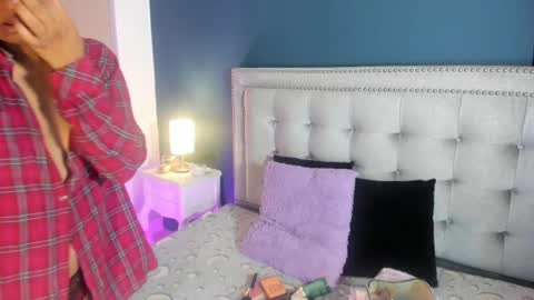 Snapshot of antonellaparker chatting on 03-02-25, 11:29 Sarah online show from 03-02-25, 11:29