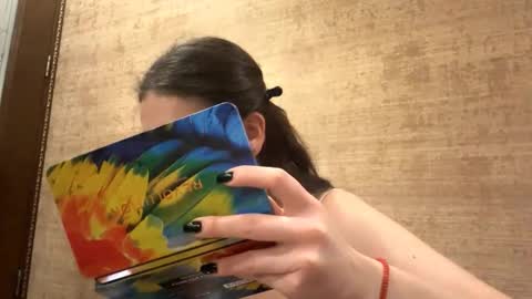 Snapshot of antonettamarinelli chatting on 11-18-25, 08:24 Serafima online show from 11-18-25, 08:24