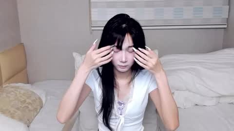 Snapshot of antoniaina chatting on 04-12-26, 02:33 Aina online show from 04-12-26, 02:33