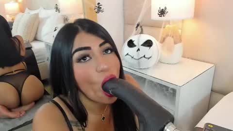 Antonia online show from 10-20-25, 12:38