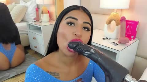 Antonia online show from 04-15-26, 03:08