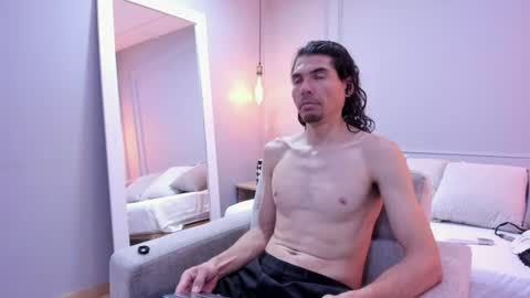 Snapshot of antonystone_ chatting on 07-18-26, 12:53 Antony Stone online show from 07-18-26, 12:53