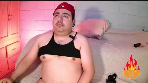 Snapshot of anuarfox chatting on 11-11-25, 07:30 AnuarFox online show from 11-11-25, 07:30