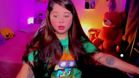   Independent model  online show from 03-03-25, 11:35