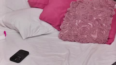 Anya online show from 02-03-25, 01:41