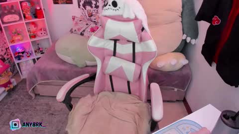 Any online show from 10-27-25, 03:54