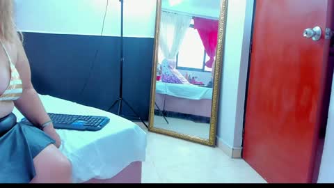 Snapshot of anyelamature chatting on 12-17-24, 12:22 Anyela online show from 12-17-24, 12:22