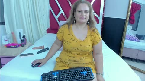 Snapshot of anyelamature chatting on 01-15-25, 06:54 Anyela online show from 01-15-25, 06:54
