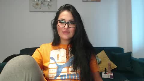 Snapshot of anyevyy chatting on 05-17-26, 05:49 AnyEvyy online show from 05-17-26, 05:49