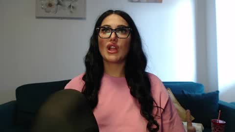 Snapshot of anyevyy chatting on 05-19-26, 05:25 AnyEvyy online show from 05-19-26, 05:25