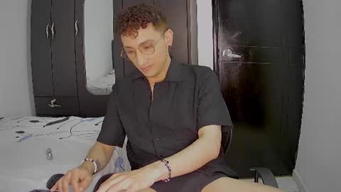 aogut17 online show from 06-30-26, 12:44