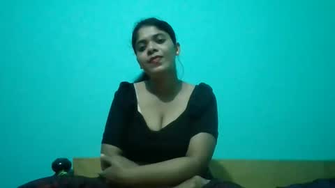 Snapshot of apa142817 chatting on 04-01-26, 06:05 Aparalux online show from 04-01-26, 06:05
