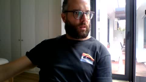 apc_3 online show from 06-09-26, 07:20