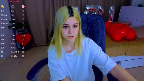 ApheliaStar online show from 02-10-26, 03:49