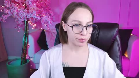 Snapshot of aphexqueen chatting on 01-13-25, 01:06 APHEX QUEEN online show from 01-13-25, 01:06