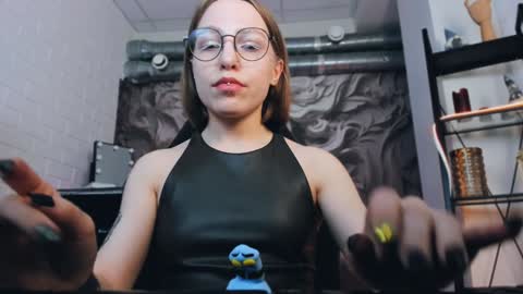 Snapshot of aphexqueen chatting on 01-16-25, 07:10 APHEX QUEEN online show from 01-16-25, 07:10