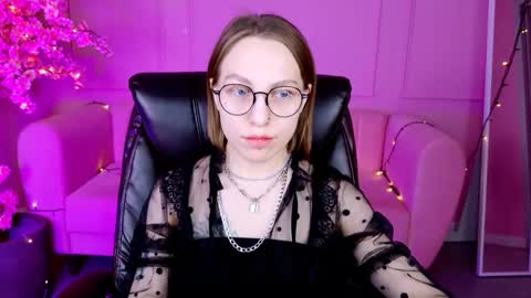 Snapshot of aphexqueen chatting on 01-27-25, 12:16 APHEX QUEEN online show from 01-27-25, 12:16