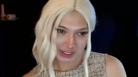 Snapshot of aphr0dite_x chatting on 01-10-25, 05:05 Roman Goddess online show from 01-10-25, 05:05