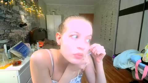 Snapshot of aphrodite_wow_ chatting on 04-29-26, 01:48 Aphrodite online show from 04-29-26, 01:48