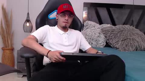 Apolo online show from 10-16-25, 04:41