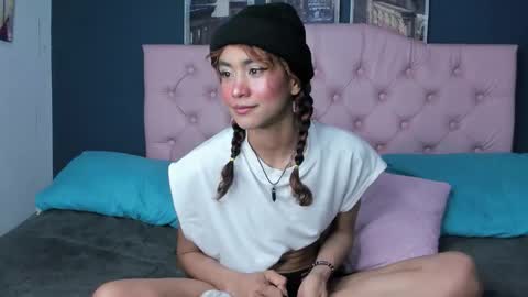 sofi y kevin online show from 10-04-25, 02:31