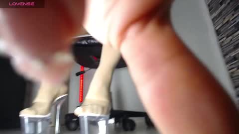 Aprhillove online show from 02-20-25, 08:58