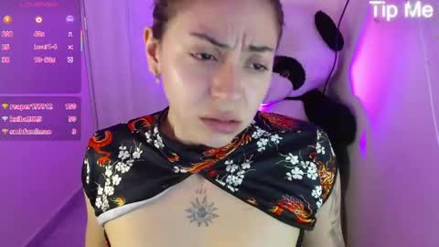 Snapshot of april_dumont5 chatting on 05-11-26, 02:45 April Dumont online show from 05-11-26, 02:45