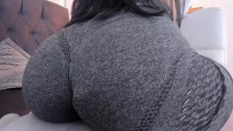 Snapshot of aprildeams chatting on 02-23-25, 03:18 Cris online show from 02-23-25, 03:18