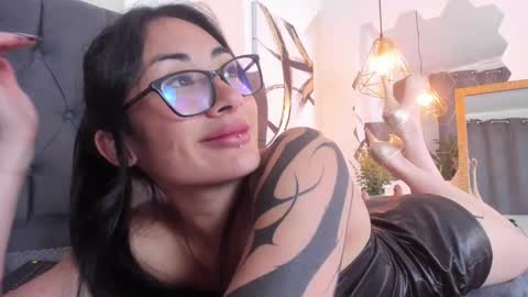 Snapshot of aprildeams chatting on 03-07-25, 12:45 Cris online show from 03-07-25, 12:45