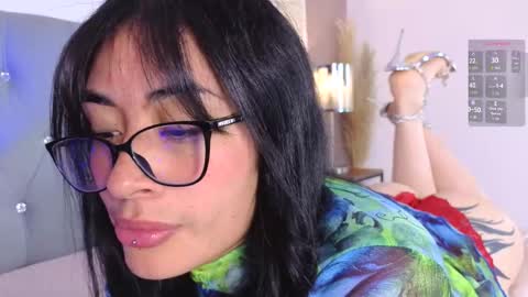 Snapshot of aprildeams chatting on 11-25-25, 01:44 Cris online show from 11-25-25, 01:44