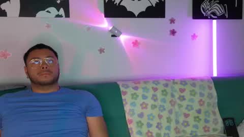 Snapshot of aprilmidnight chatting on 07-27-26, 01:18 OfAprilmidnight online show from 07-27-26, 01:18