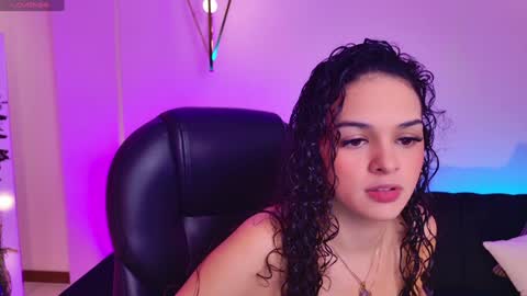 Snapshot of aprilrhodes_ chatting on 02-06-25, 03:37 April Rhodes online show from 02-06-25, 03:37