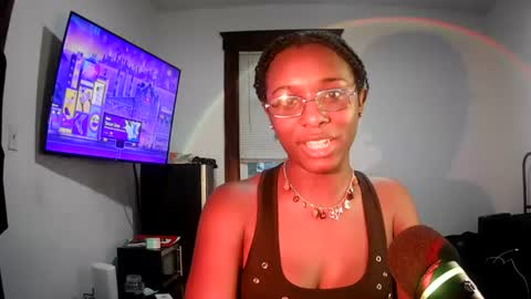 Snapshot of aquaesse chatting on 06-12-26, 11:25 Aquaesse online show from 06-12-26, 11:25