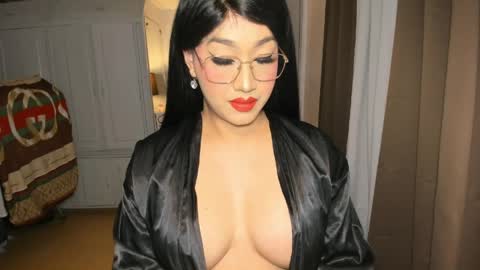 Alicia online show from 04-19-26, 06:10