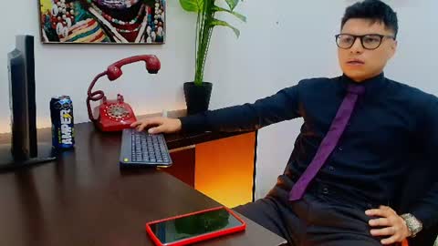 aquilestaylor online show from 07-10-26, 12:08