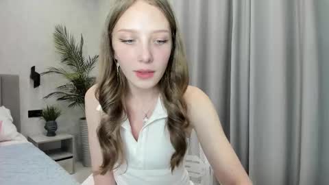 Snapshot of ar_ya18 chatting on 09-17-25, 09:11 Lina online show from 09-17-25, 09:11